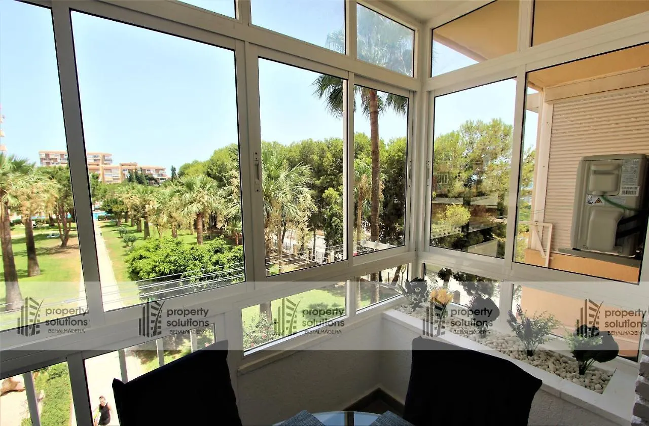 135 Agata Apartamentos. Piscina Y Playa. A Corta Distancia Del Centro. ベナルマデナ 0*,