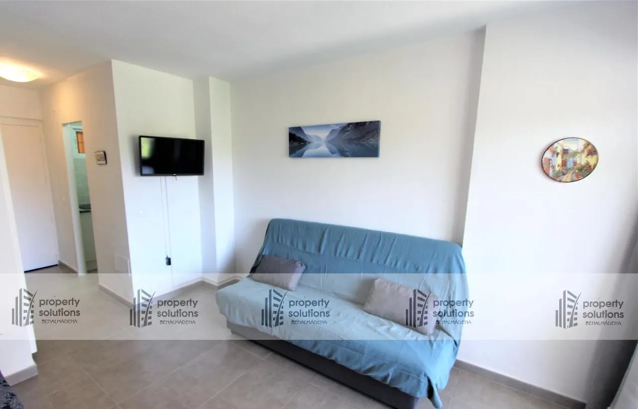 135 Agata Apartamentos. Piscina Y Playa. A Corta Distancia Del Centro. ベナルマデナ アパート