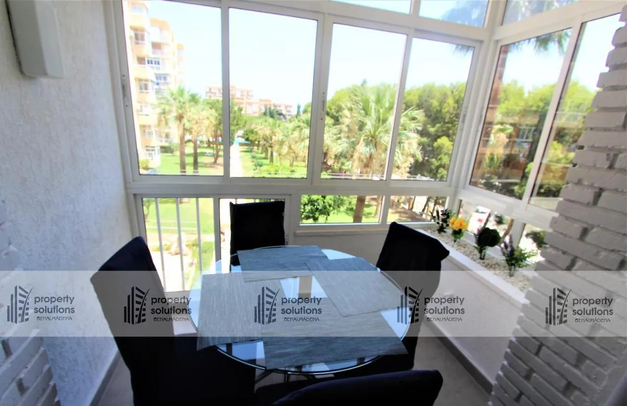 135 Agata Apartamentos. Piscina Y Playa. A Corta Distancia Del Centro. ベナルマデナ スペイン