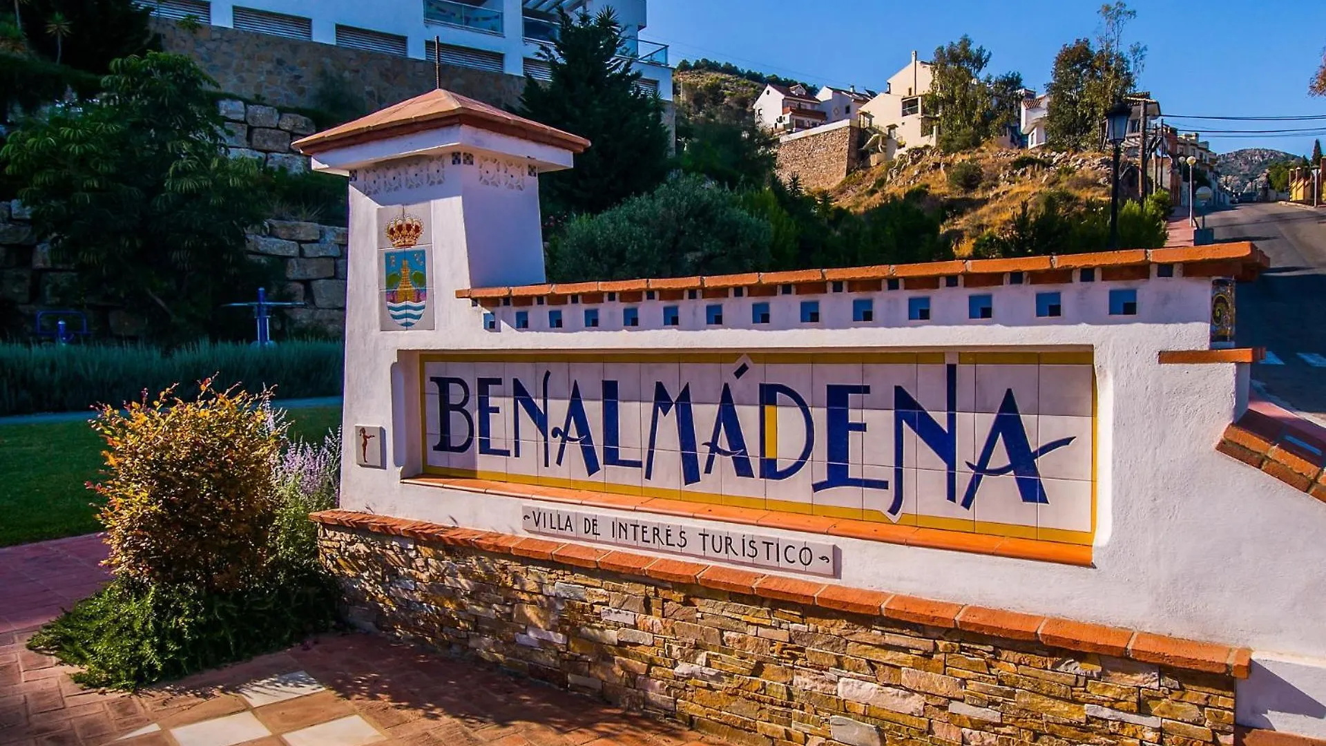 135 Agata Apartamentos. Piscina Y Playa. A Corta Distancia Del Centro. ベナルマデナ スペイン